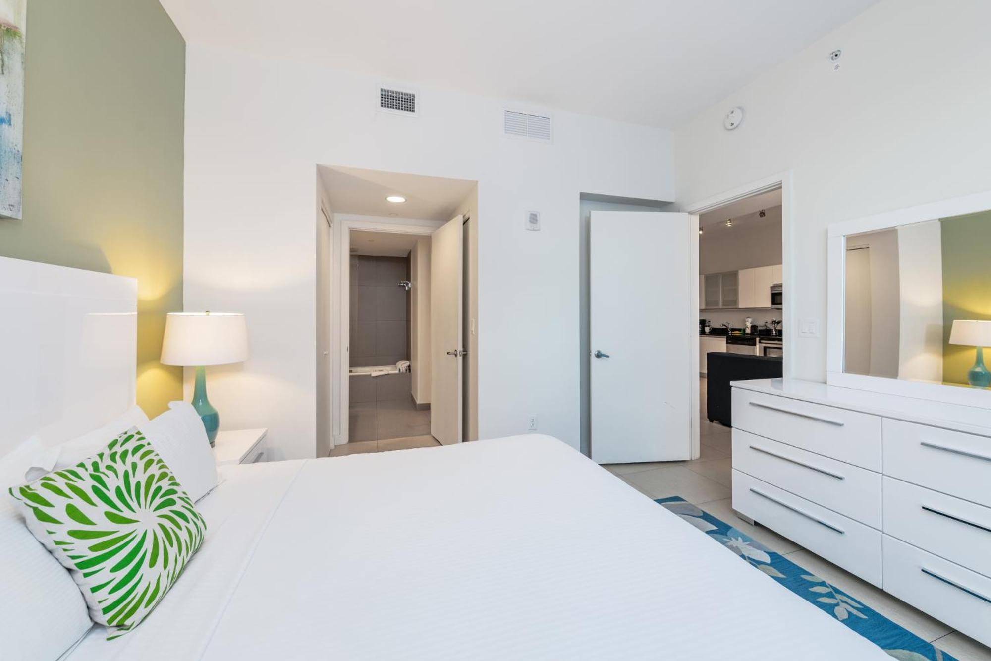 Global Luxury Suites At Monte Carlo Miami Beach Pokoj fotografie