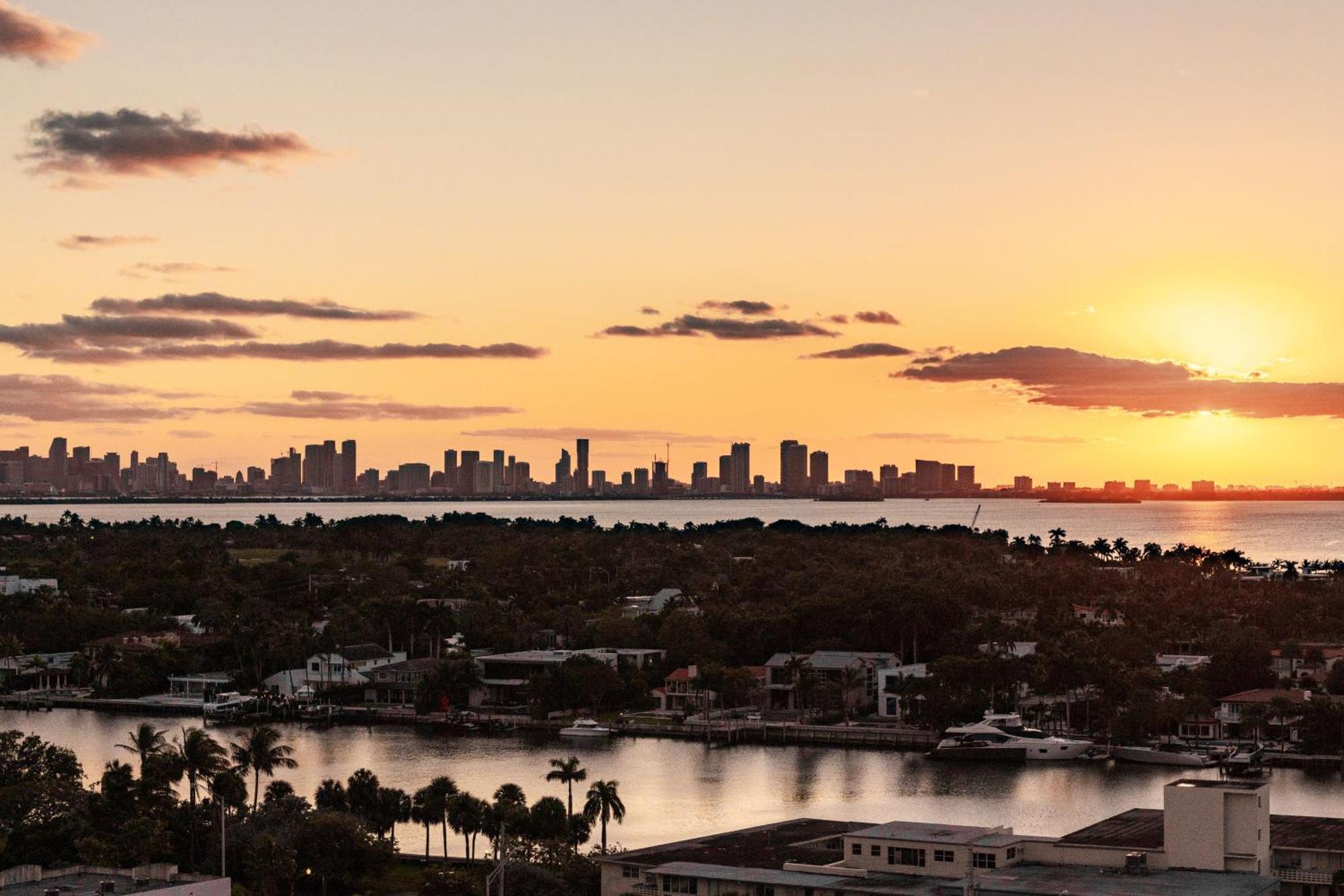 Global Luxury Suites At Monte Carlo Miami Beach Pokoj fotografie